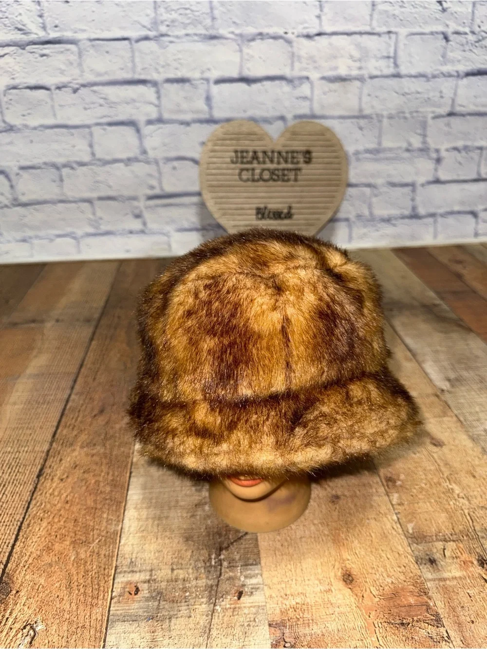 Elegant Betmar faux fur hat